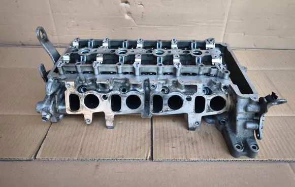 BMW 3 F30 F35 F31 Engine head 85137090500 155734101