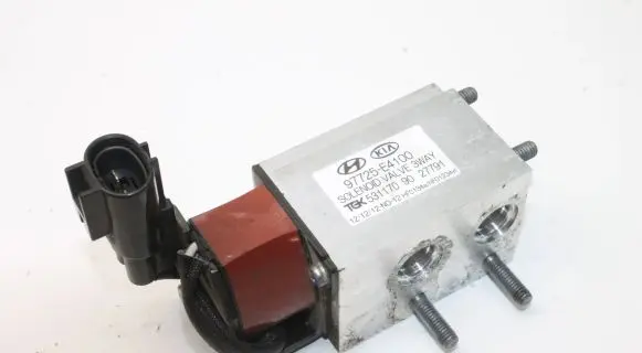 KIA Soul Turbo solenoid valve 97725E4100