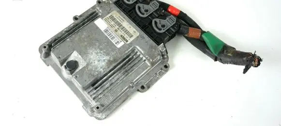 Opel Vivaro Engine control unit/module ECU 0281014648 8200666516