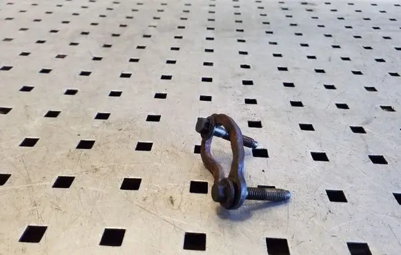 Volvo XC90 Fuel Injector clamp holder