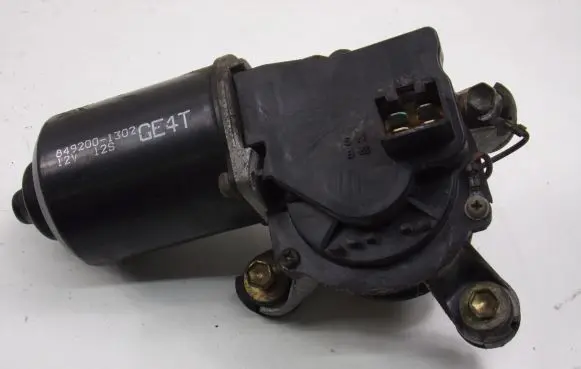 Mazda 626 Front wiper linkage and motor 849500-1302