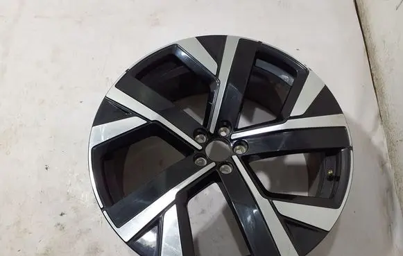 Volvo XC60 R22 alloy rim 32410094