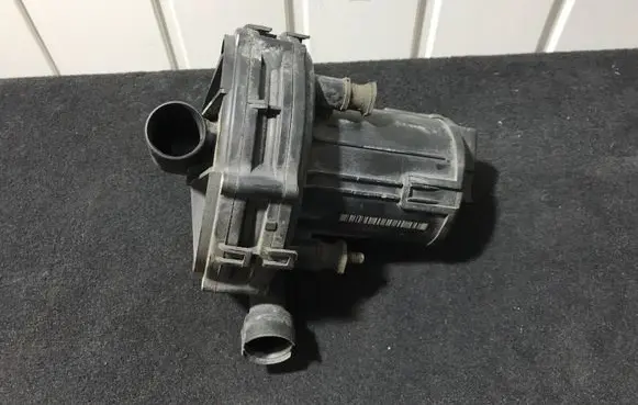 BMW X5 E53 Secondary air pump 1707585