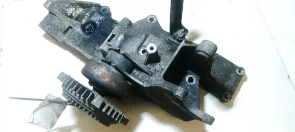 Volkswagen PASSAT B5 Engine mounting bracket 06b903143f