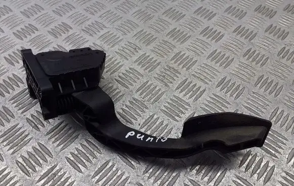 Fiat Grande Punto Accelerator pedal position sensor 55702020