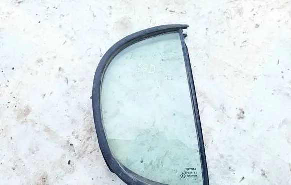 Toyota Yaris Rear vent window glass 
