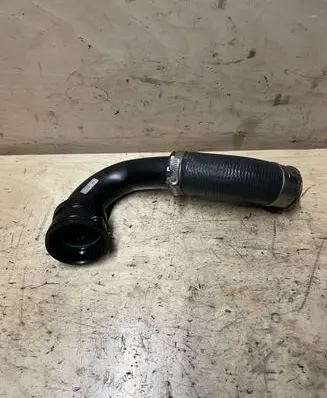 Jaguar F-Pace Intercooler hose/pipe HJ326C646 GJ326C715