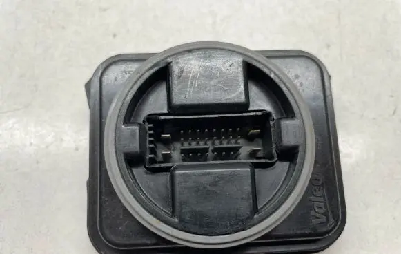 Jeep Grand Cherokee Headlight ballast module Xenon 90042672
