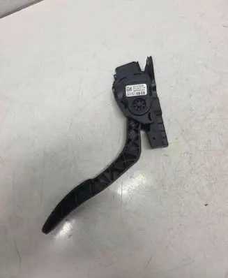 Ford Ecosport Accelerator throttle pedal 8V219F836AB C95YE04 6PV00951720