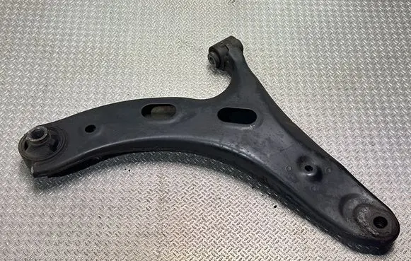 Subaru Forester SK Front lower control arm/wishbone