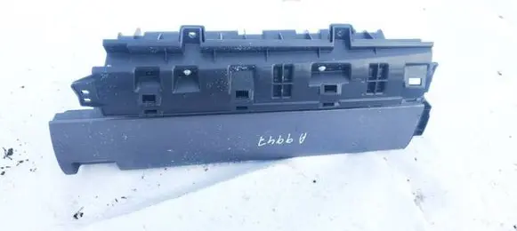 Glove box