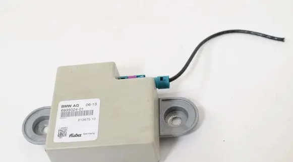 BMW Z4 E89 Aerial antenna amplifier 6935024
