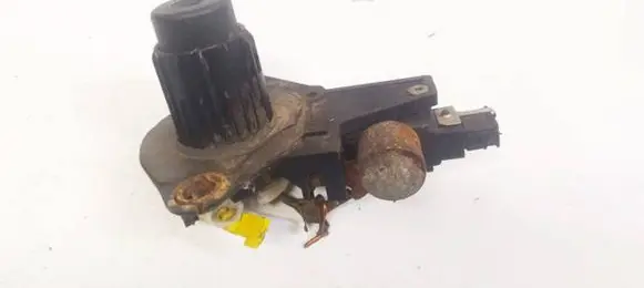 Renault Laguna I Tailgate exterior lock 