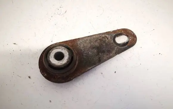Engine mount bracket