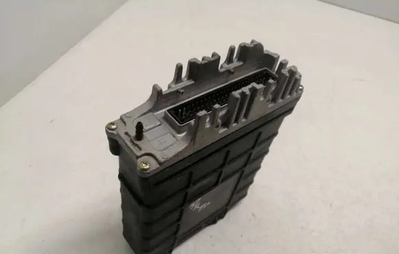 Audi A4 S4 B5 8D Engine control unit/module 028906021F 28SA2680 0281001366