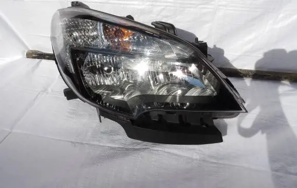 Opel Mokka Headlight/headlamp 95440412