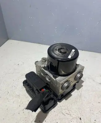 Volvo XC70 ABS Pump 30681619 10061336881 10092604053