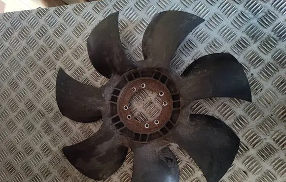 Iveco Daily 6th gen Electric radiator cooling fan 5801418717