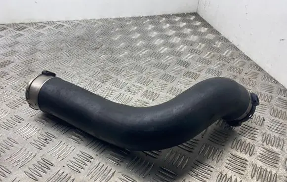 BMW 5 F10 F11 Intercooler hose/pipe 7810615