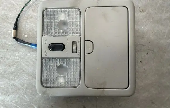 Nissan X-Trail T31 Front seat light 26430AC560