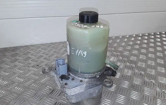 Ford Kuga I Power steering pump 1040085011094f