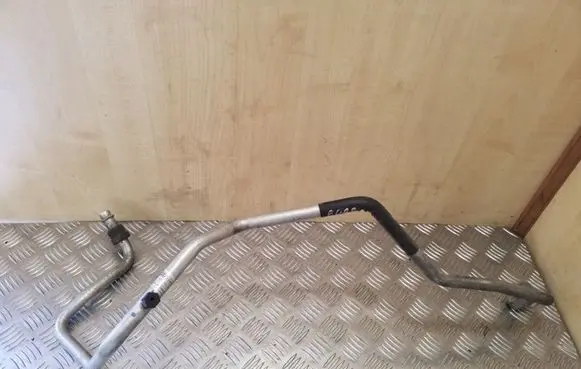 Audi A2 Air conditioning (A/C) pipe/hose 8Z1260740