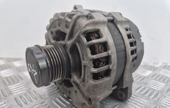 Mercedes-Benz CLA C117 X117 W117 Generator/alternator A0009061903