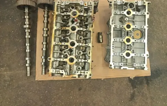 Renault Scenic II - Grand scenic II Engine head 8200145259F 8200382406 K4M761