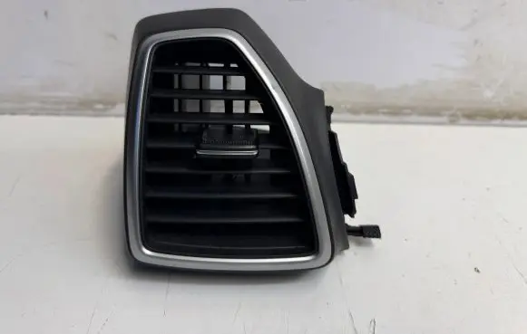 Hyundai Tucson TL Dashboard side air vent grill/cover trim 97490D7BB0TTS