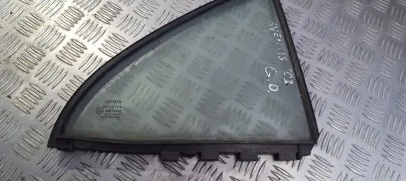 Toyota Avensis T250 Rear vent window glass 