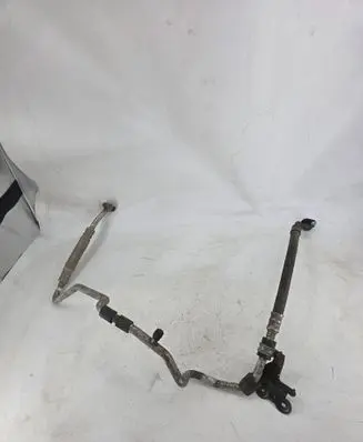 Volkswagen PASSAT B6 Air conditioning (A/C) pipe/hose