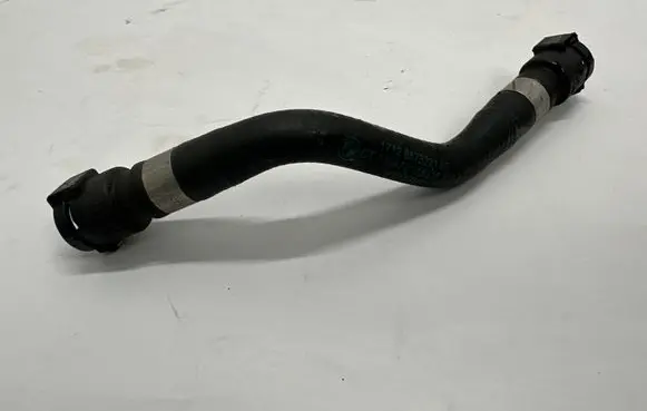 BMW 5 G30 G31 Engine coolant pipe/hose 8573221
