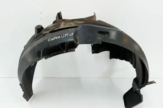 Front wheel arch liner splash guards