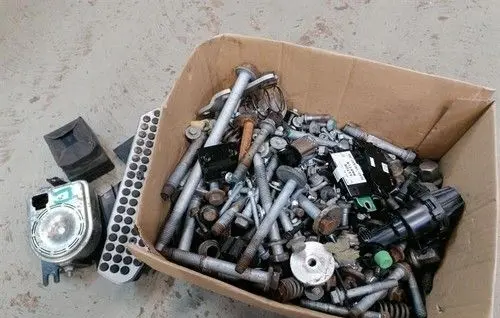 Aston Martin DB9 Nuts/bolts