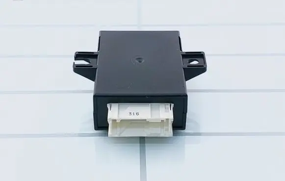 BMW 7 E38 Steering rack control module 55892110 8352494 61358352494