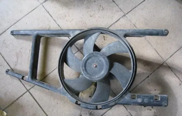 Renault Megane I Fan set 19TDI