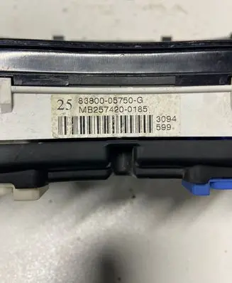 Toyota Avensis T250 Speedometer (instrument cluster) 83800057501 MB2574200185