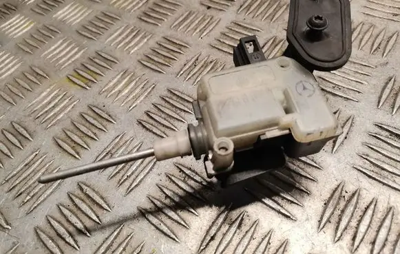 Mercedes-Benz A W169 Fuel tank cap lock 2038201997