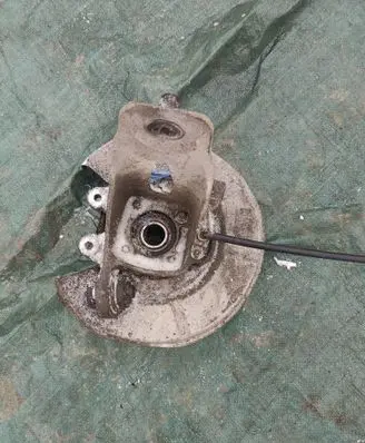 BMW X5 E70 Rear wheel hub spindle/knuckle 33326879101