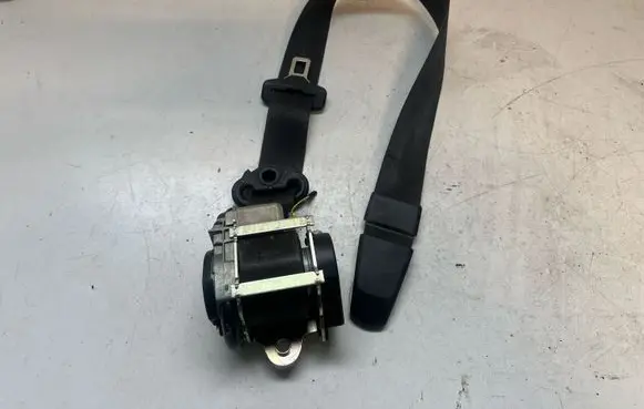 Skoda Superb B6 (3T) Front seatbelt 008L000