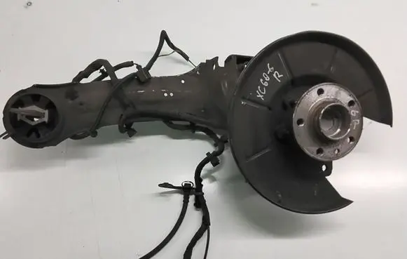 Volvo XC60 Rear wheel hub 7G915A968