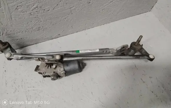 BMW X6 F16 Front wiper linkage and motor 735033604 7350336 AX1590606131