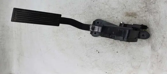 Hyundai ix20 Accelerator throttle pedal 327271P200 60012679 351904A501