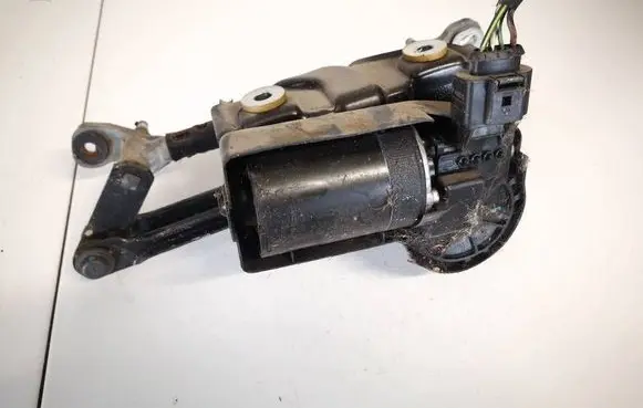 Front wiper linkage and motor