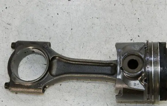 Opel Astra G Piston 