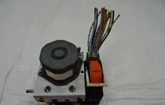 Peugeot 308 ABS Pump 9806742980