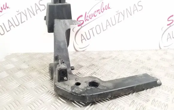 Volvo XC40 Fender mounting bracket 32234762