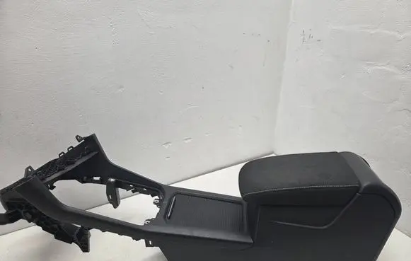 Volkswagen Golf Sportsvan Center console 510862531