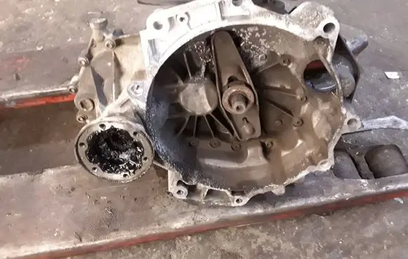 Volkswagen Jetta V Manual 6 speed gearbox Hbm