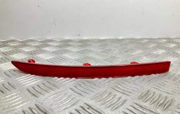 Rear tail light reflector